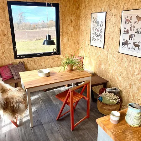 בית חווה Cozy Tiny House On A Farm Skibby