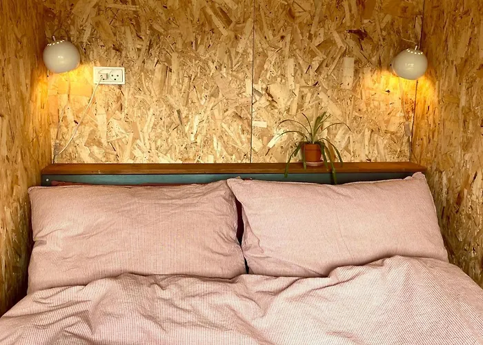 Cozy Tiny House On A Farm 农家乐